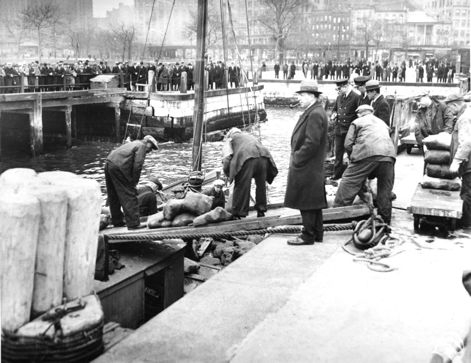 1931: PROHIBITION BUST